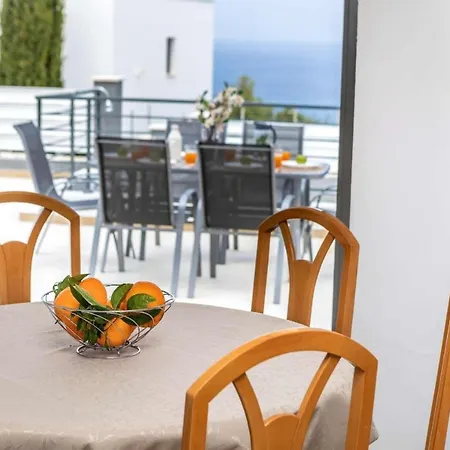 Lenia's Sea View * Latchi