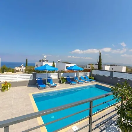 Lenia's Sea View Villa Lachi