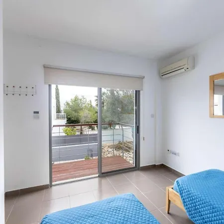 Lenia's Sea View Villa Lachi